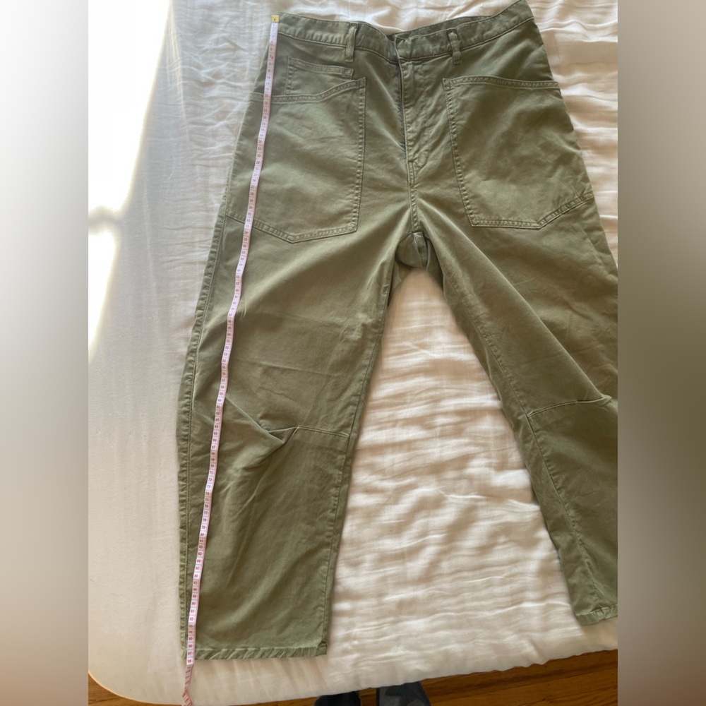 Nili Lotan SHON COTTON PANT
Mid-Rise Barrel Leg Pant